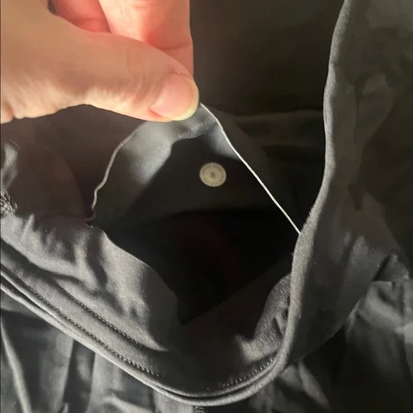 Lululemon Black Camo High-Waist Cropped Leggings - Picture 5 of 5